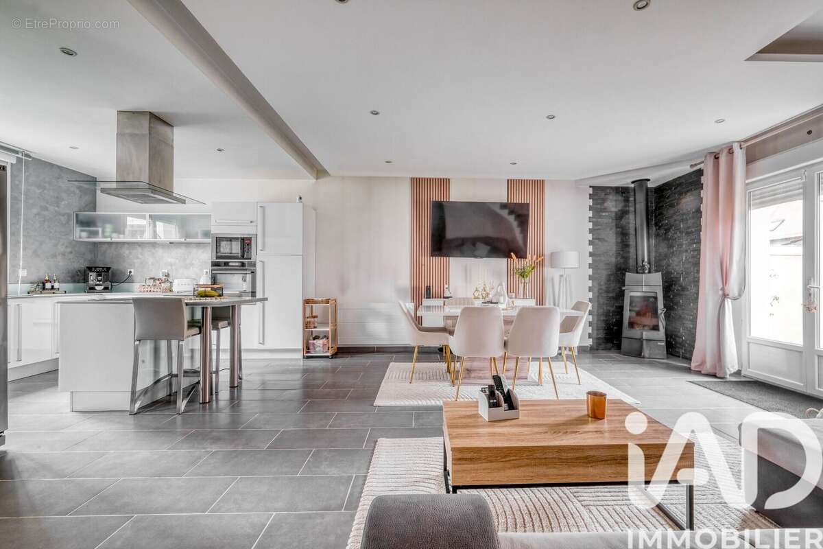 Photo 2 - Maison à MITRY-MORY