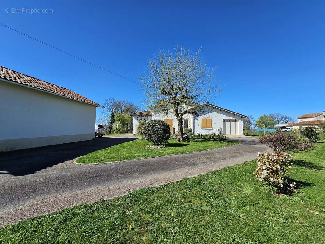 Maison à ROUMAZIERES-LOUBERT