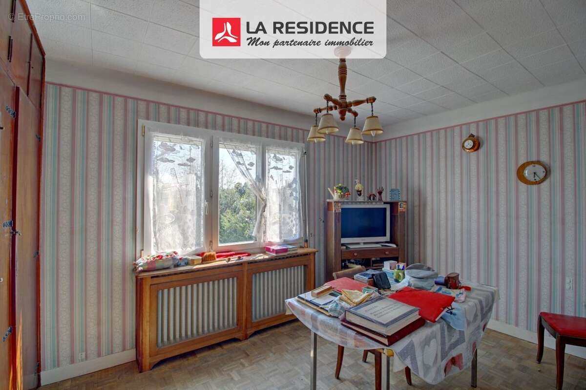 Maison à LES MUREAUX