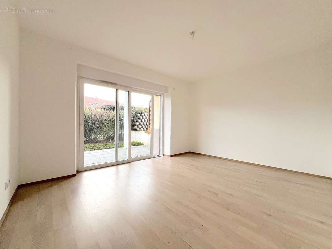 Appartement à POISY