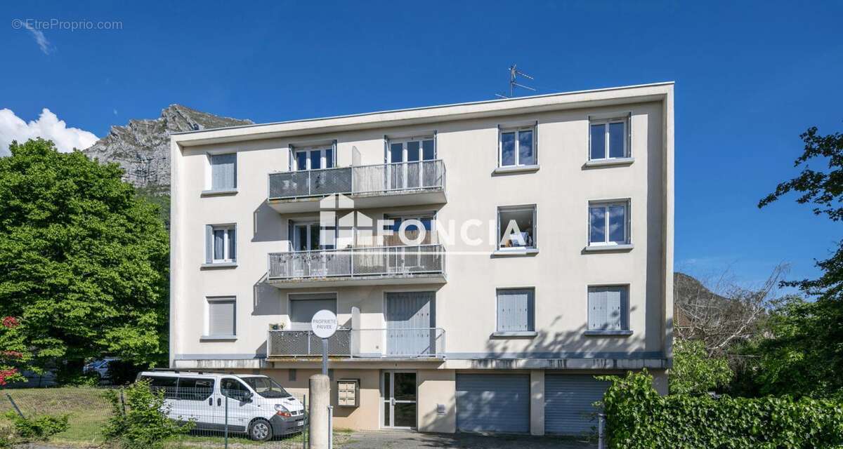 Appartement à SAINT-EGREVE