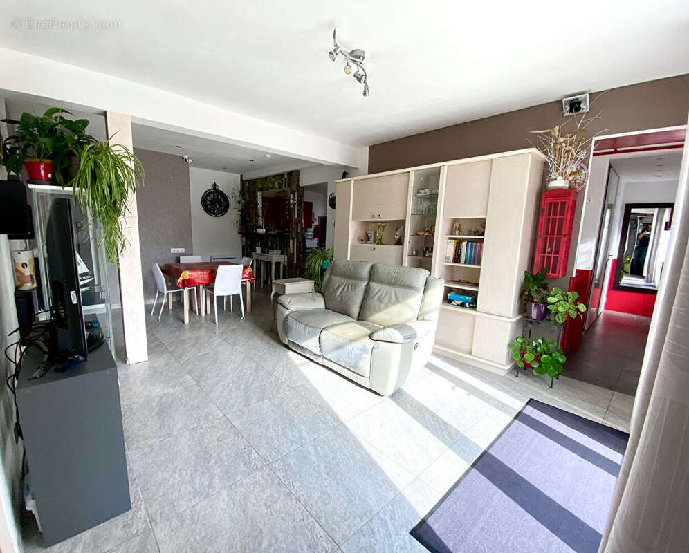 Maison à SARTROUVILLE