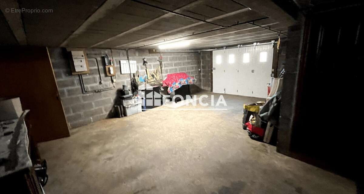 Maison à COURGENARD