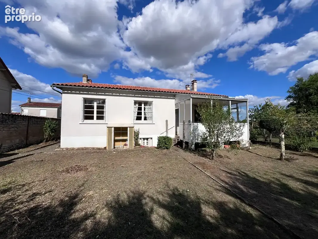 Photo Maison à Fontenay-Le-Comte au prix de 134 350€