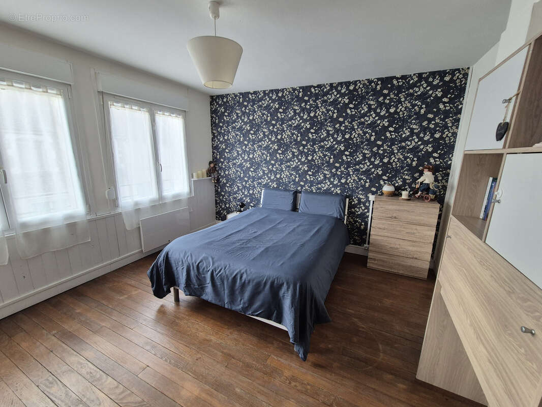 Maison à MAUBERT-FONTAINE