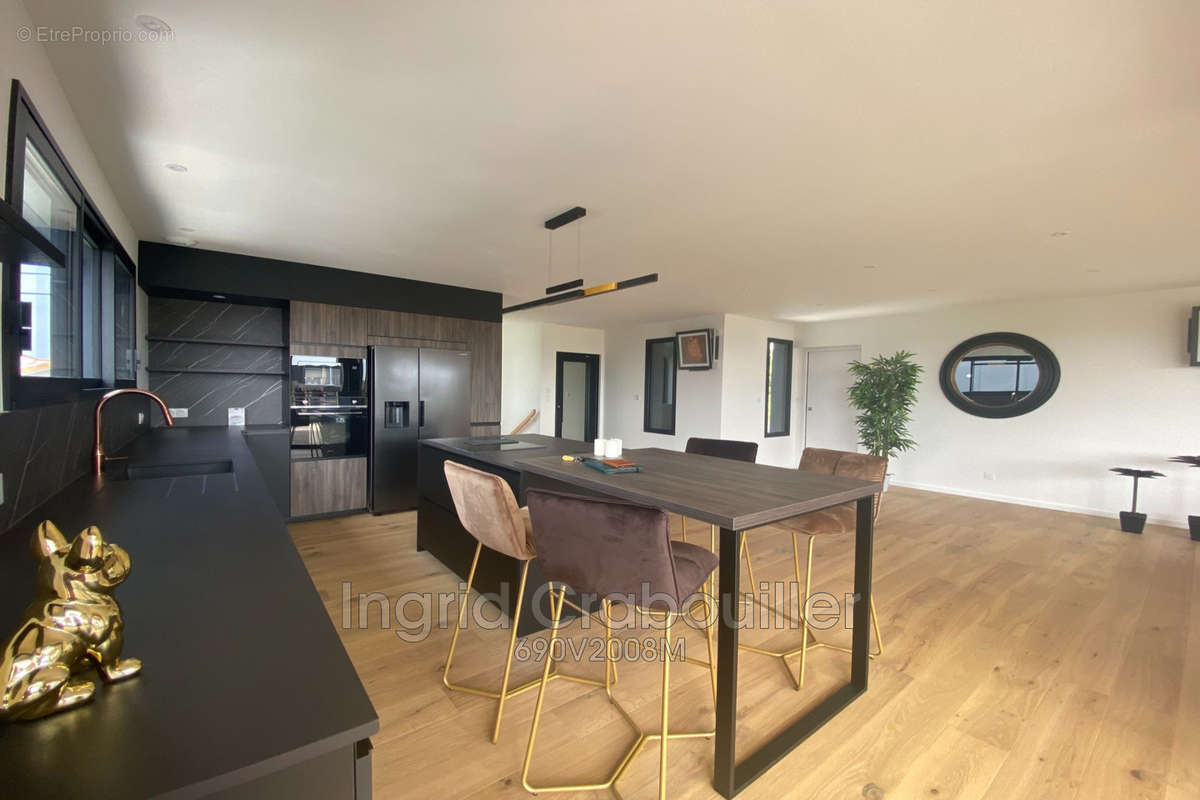 Maison à VAUX-SUR-MER