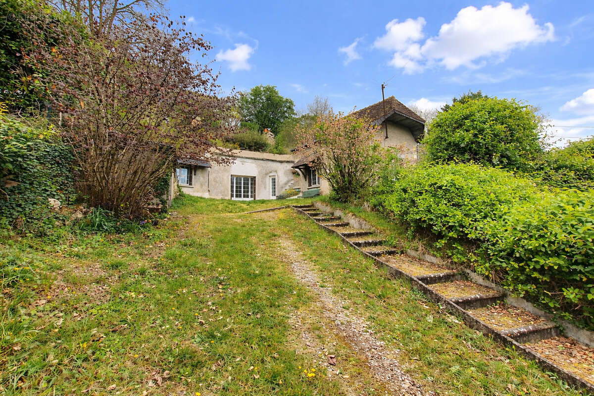 Maison à NAZELLES-NEGRON