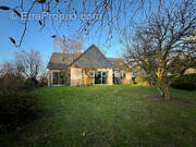 Maison à SAINT-JACQUES-SUR-DARNETAL