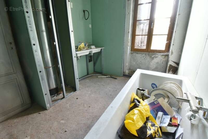 Maison à PORT-SAINTE-MARIE