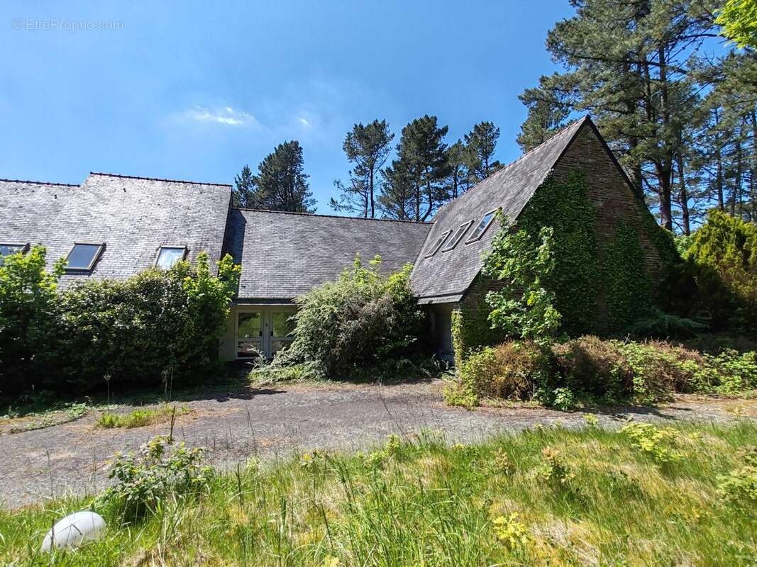 Appartement à PLOUNEOUR-MENEZ