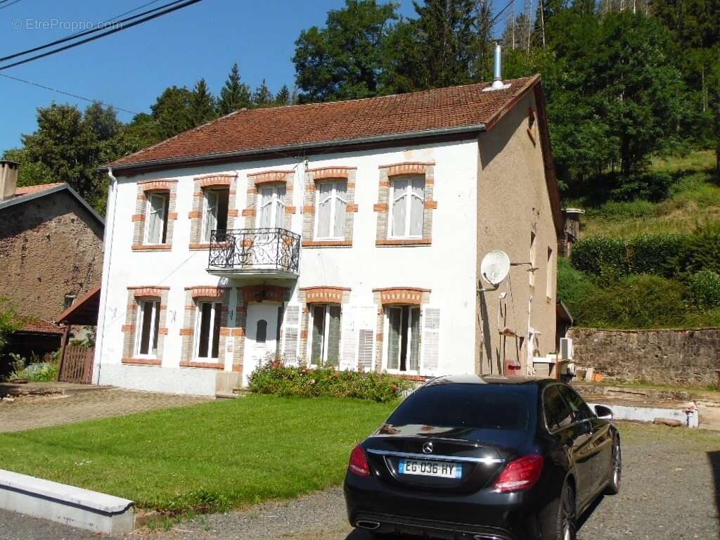 Maison à SAINT-STAIL