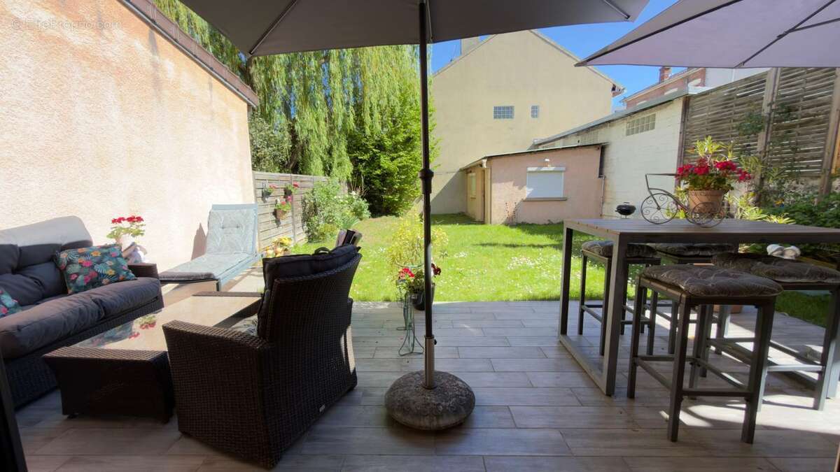 Maison à LE PERREUX-SUR-MARNE