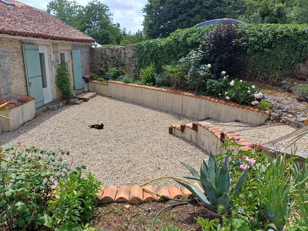 Maison à BARRO