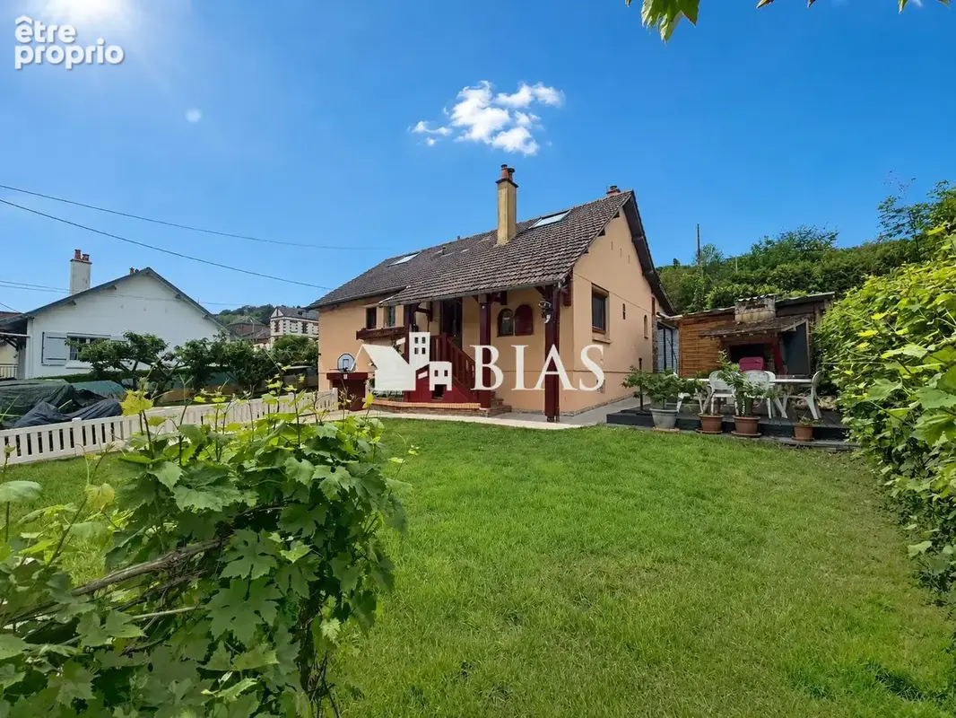 Maison à SAINT-LEGER-DU-BOURG-DENIS