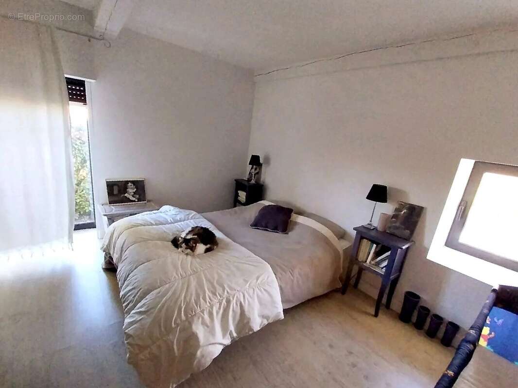 Maison à CAHUZAC-SUR-VERE