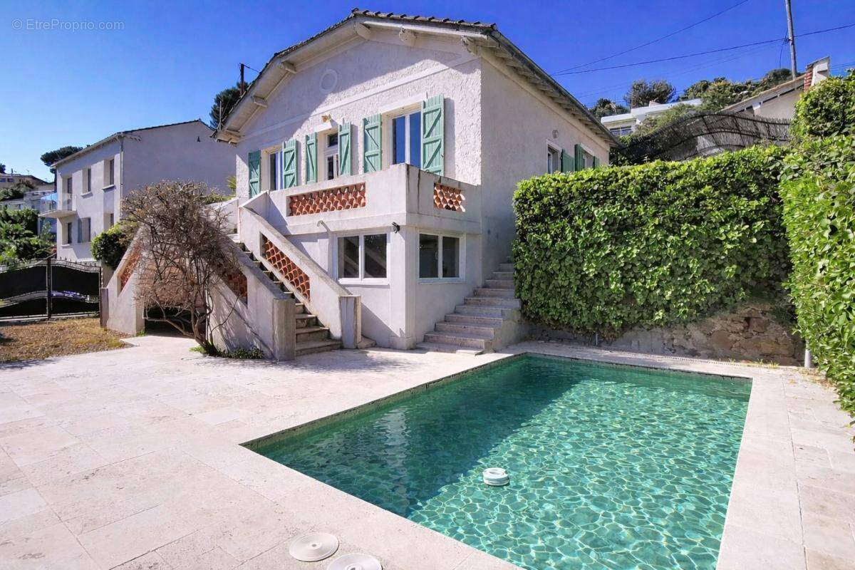 Maison à SAINT-MANDRIER-SUR-MER