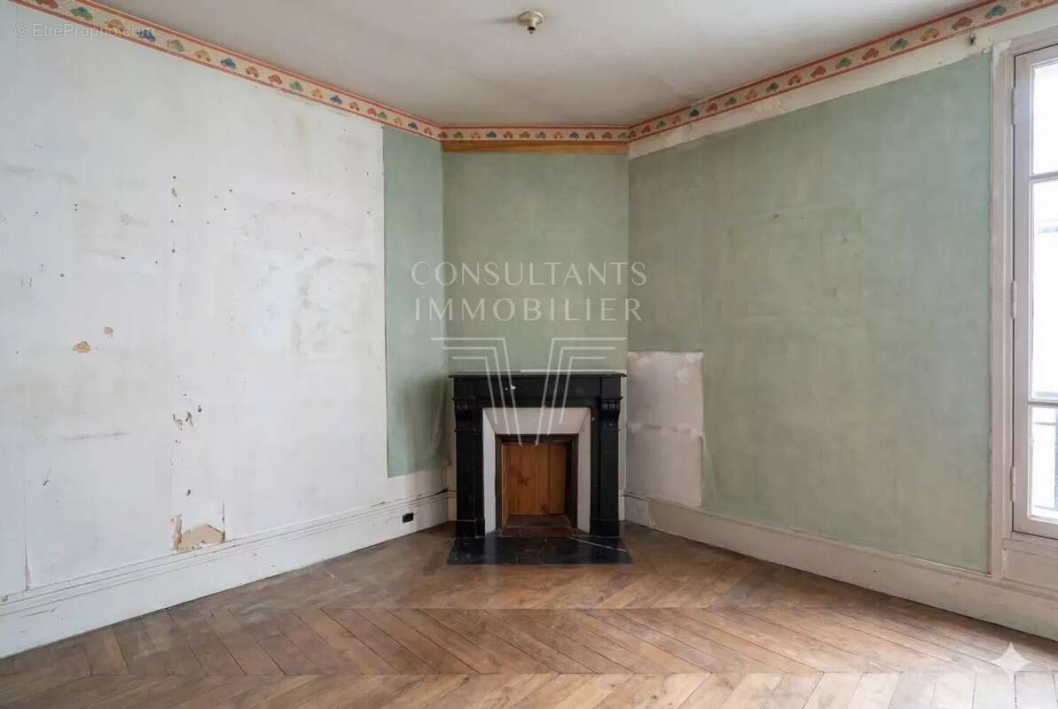 Appartement à LEVALLOIS-PERRET