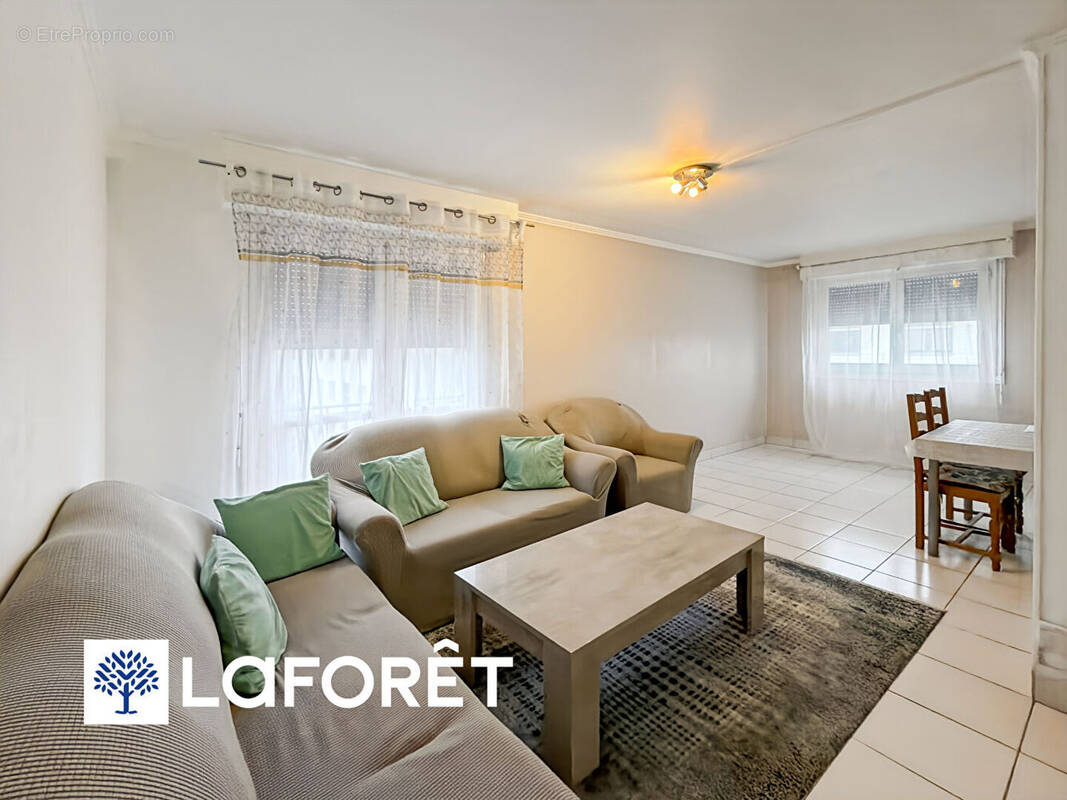 Appartement à GRIGNY