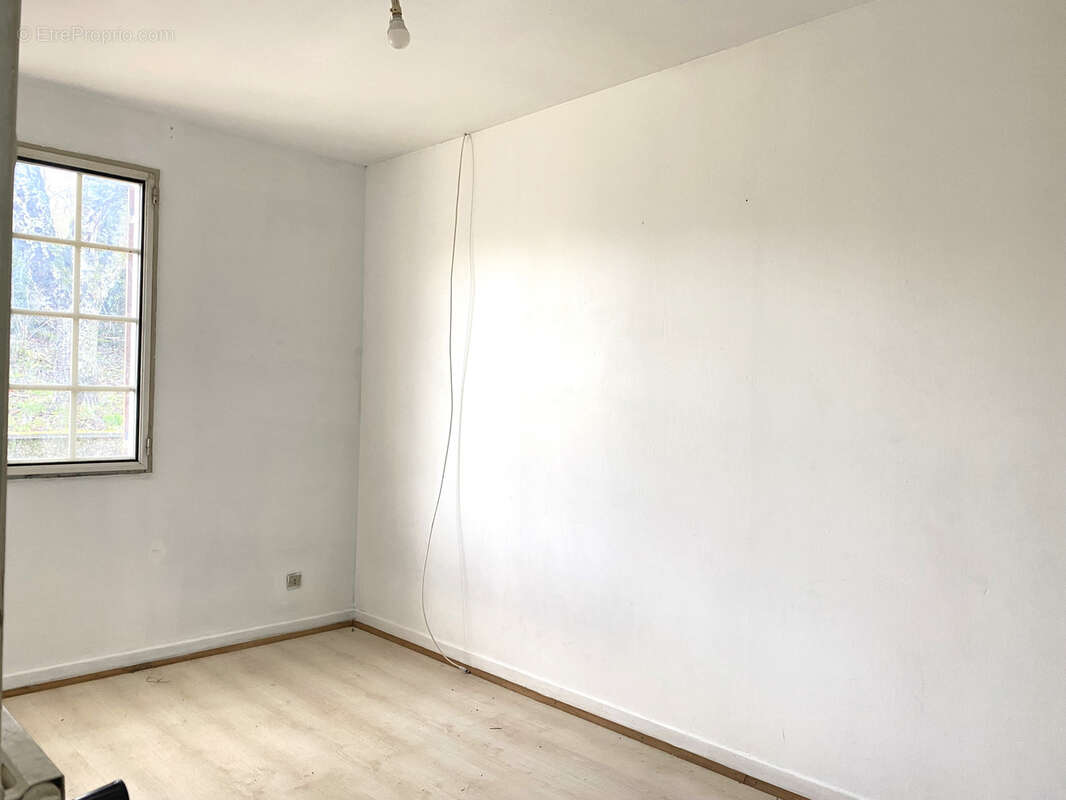 Maison à MONTCORBON