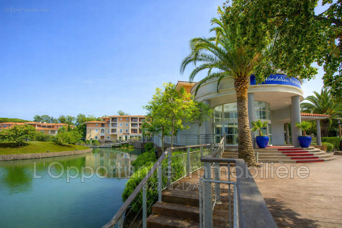Appartement à MANDELIEU-LA-NAPOULE