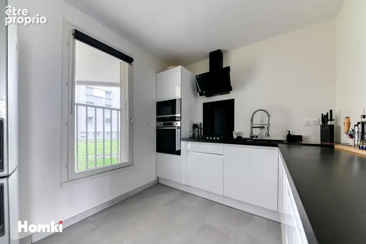 Appartement T3 de 71 m² à Lyon 69003, Rue André Philip - photo 4