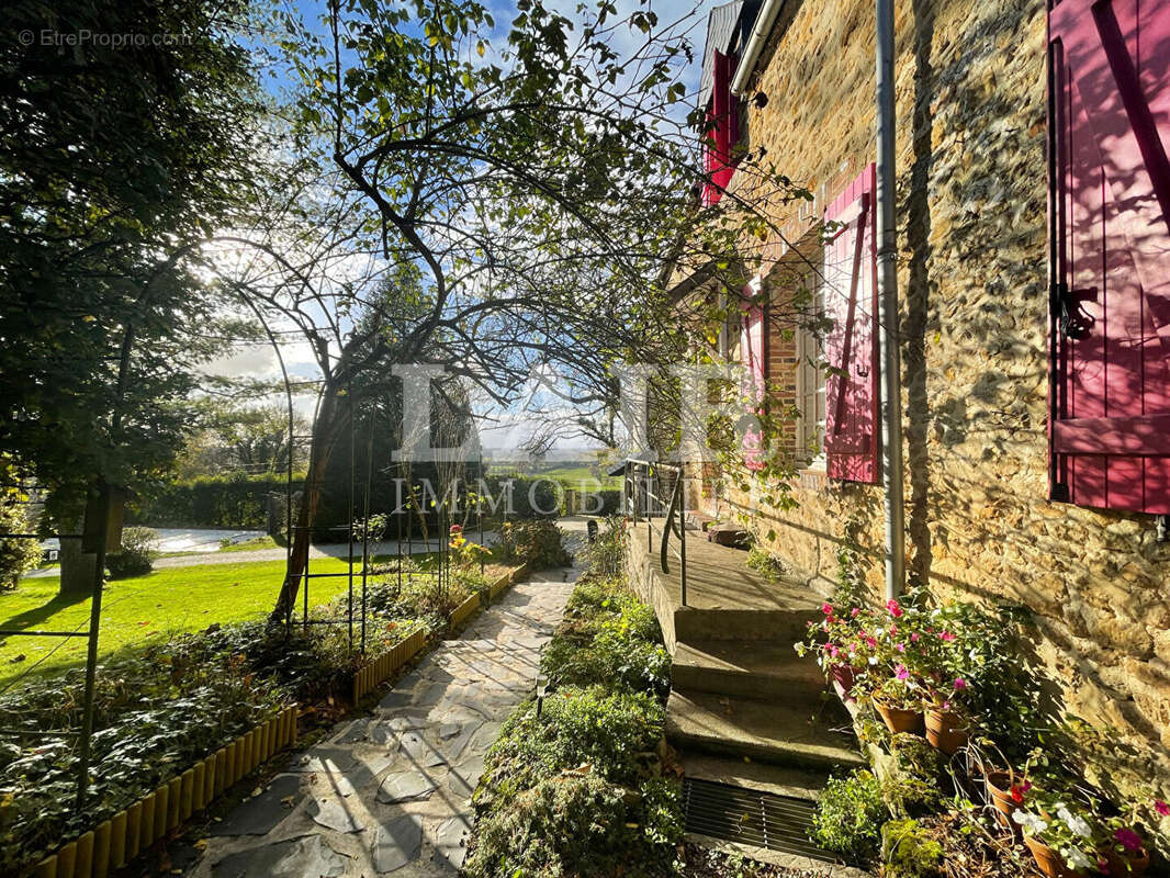 Maison à MORTAGNE-AU-PERCHE