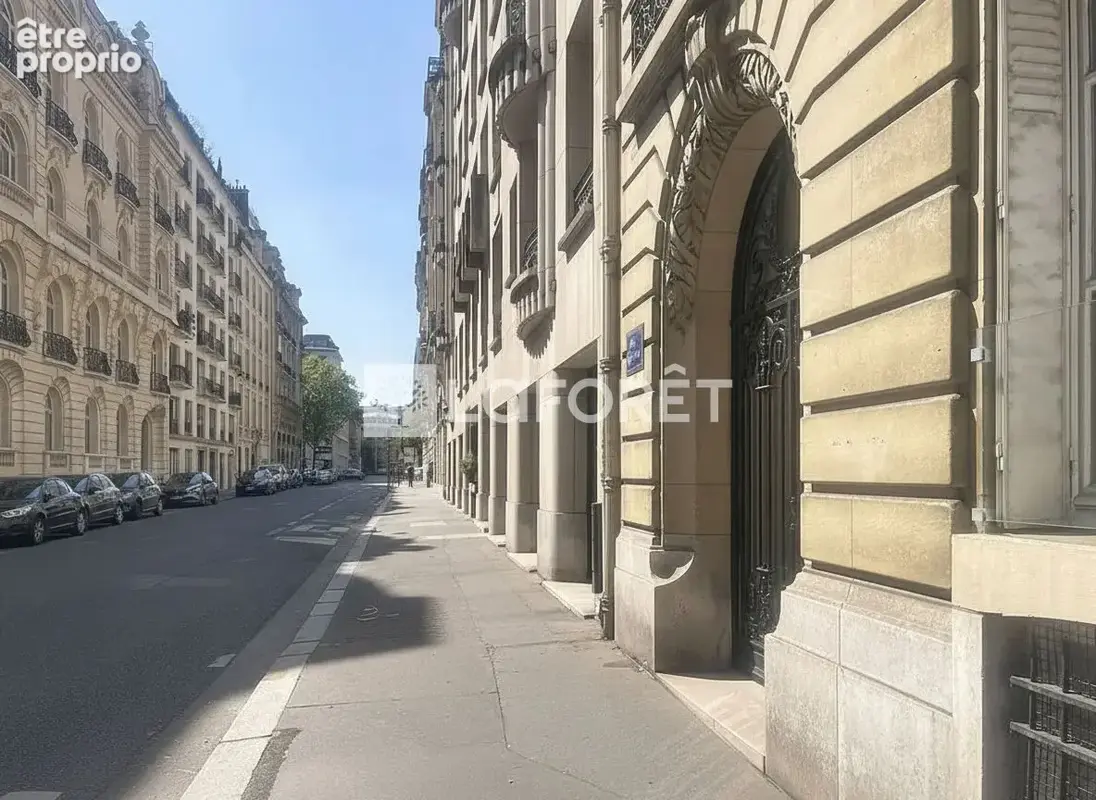LAFORET HAUSSMANN -Studette  Proche Arc de Triomphe - photo 6