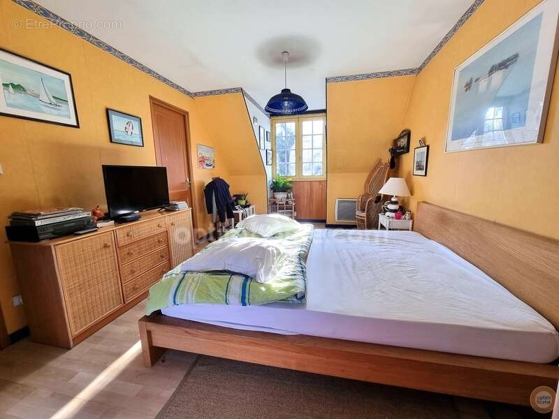 Maison à AVRAINVILLE