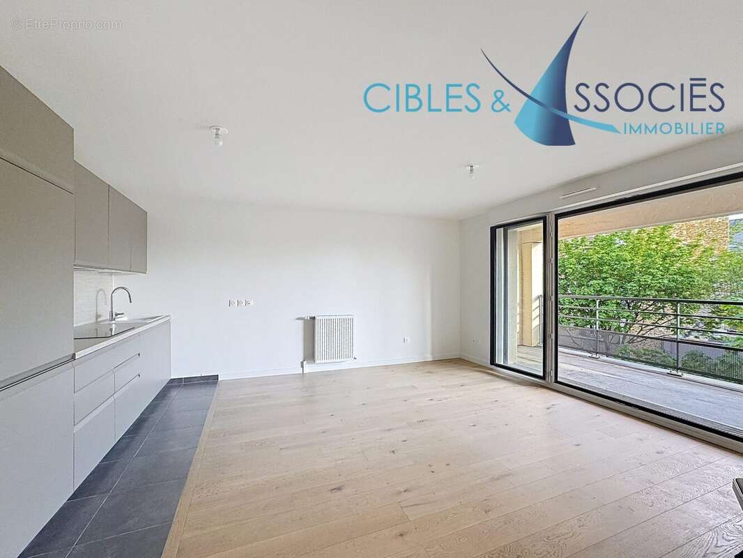 Appartement à SAINT-MAUR-DES-FOSSES