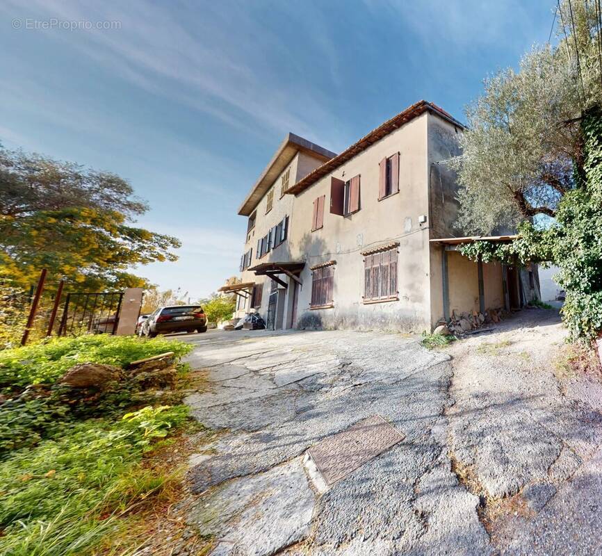 Maison à VILLENEUVE-LOUBET