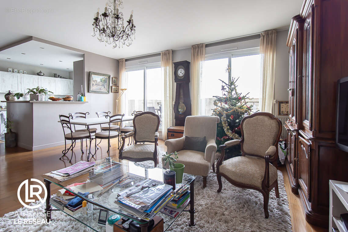 Appartement à SURESNES