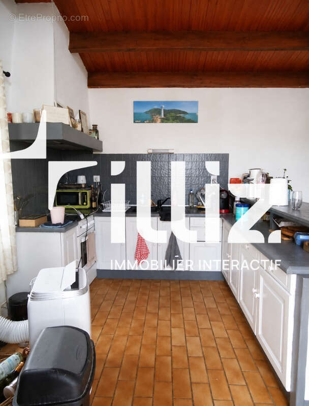 Maison 3 logements • 197 m2 • Revenus ou habitat - photo 5