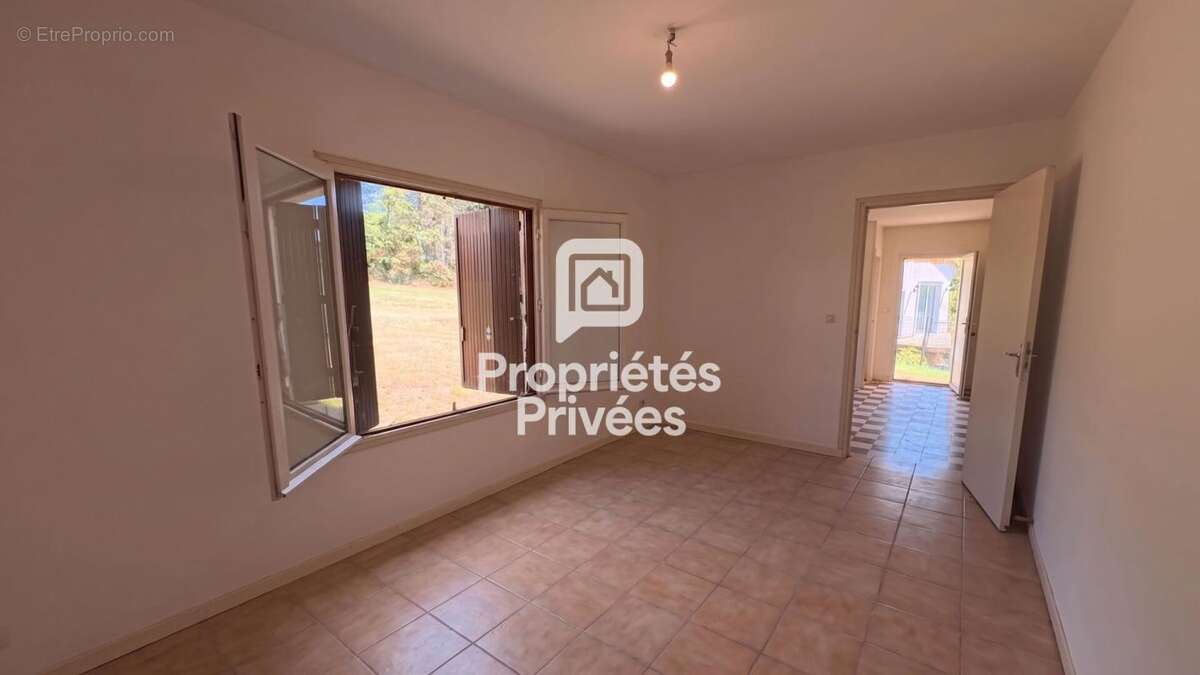 Nontron (24300) --- maison des années 30 au charme préservé --- - photo 8