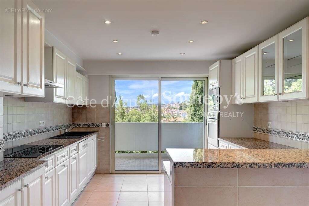 Le Cannet appartement vue mer avec grandes terrasses dans résidence de prestige - photo 9