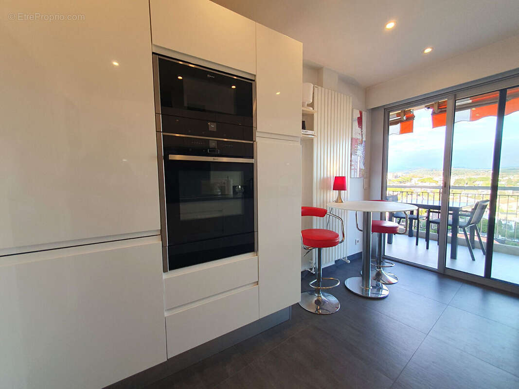 Appartement à MANDELIEU-LA-NAPOULE