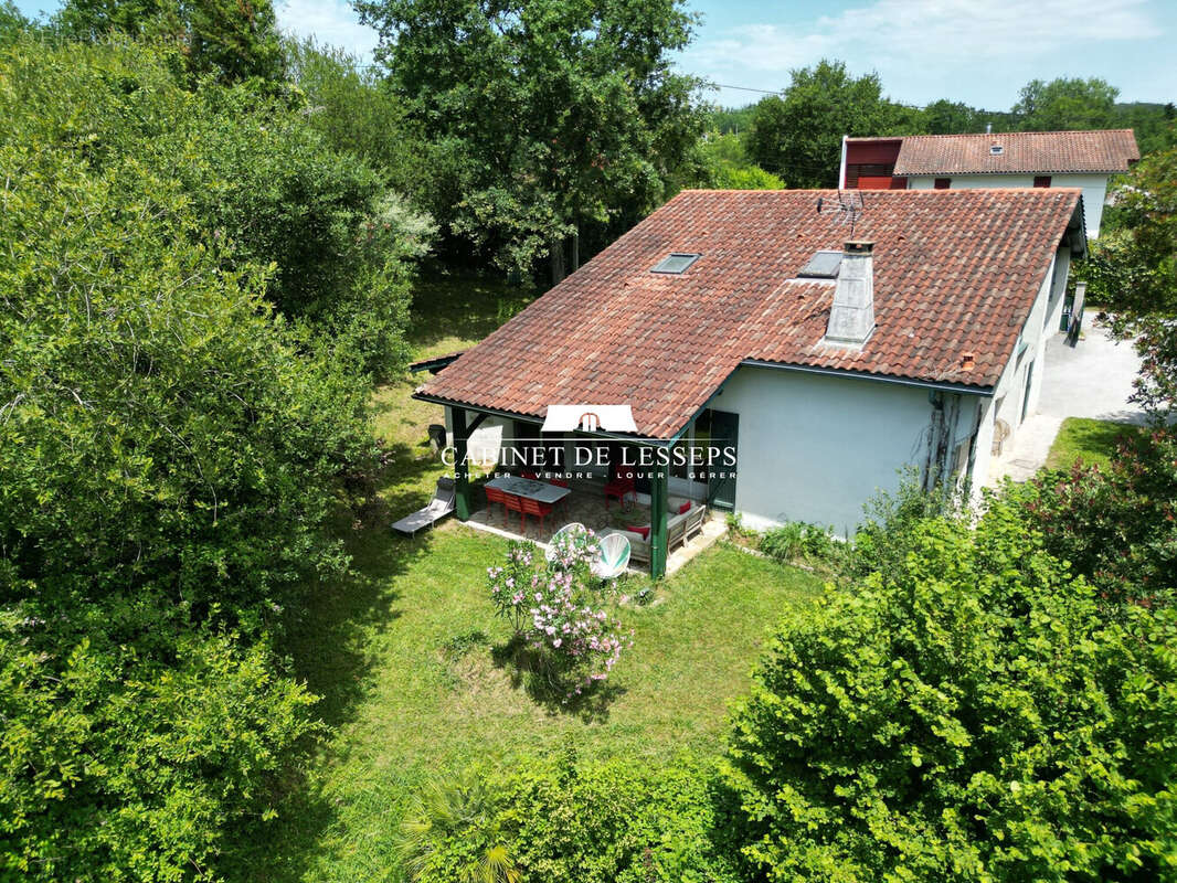 Maison à MOUGUERRE