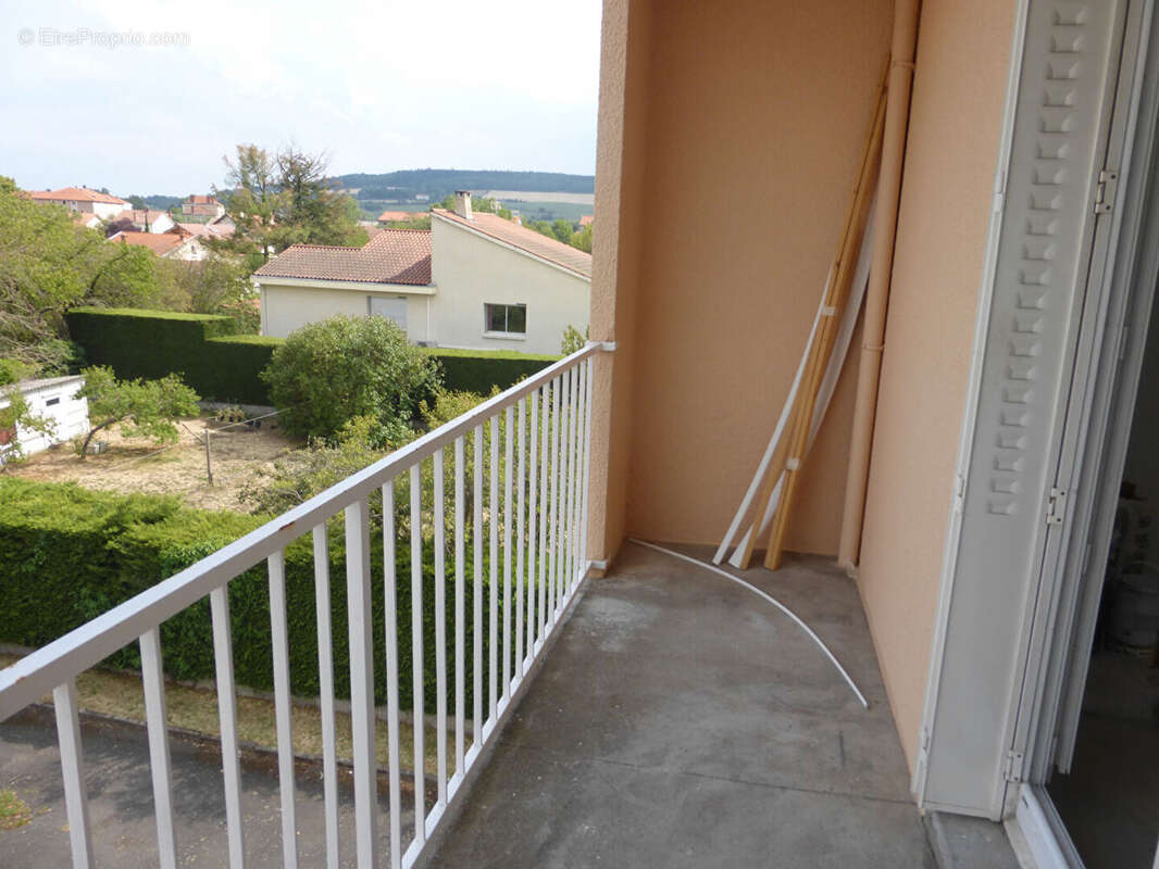 ISSOIRE / Lot de 3 studios de 18,60 M2 chacun pour investisseur ! - photo 3