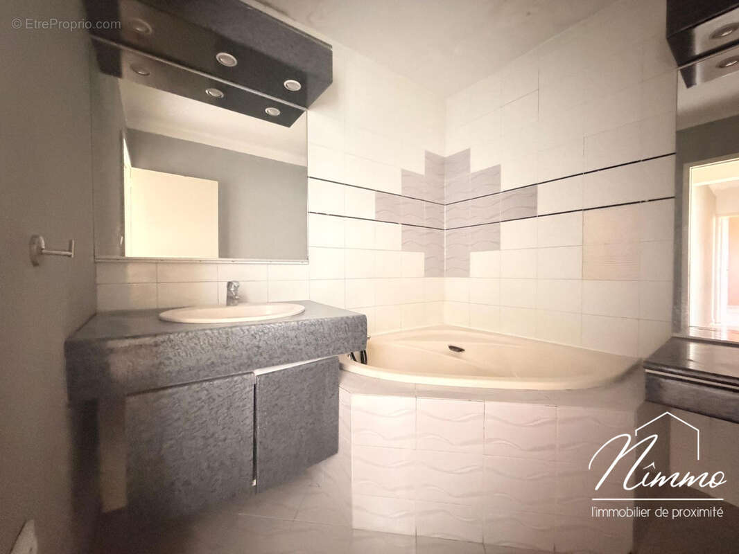 Appartement à NIMES