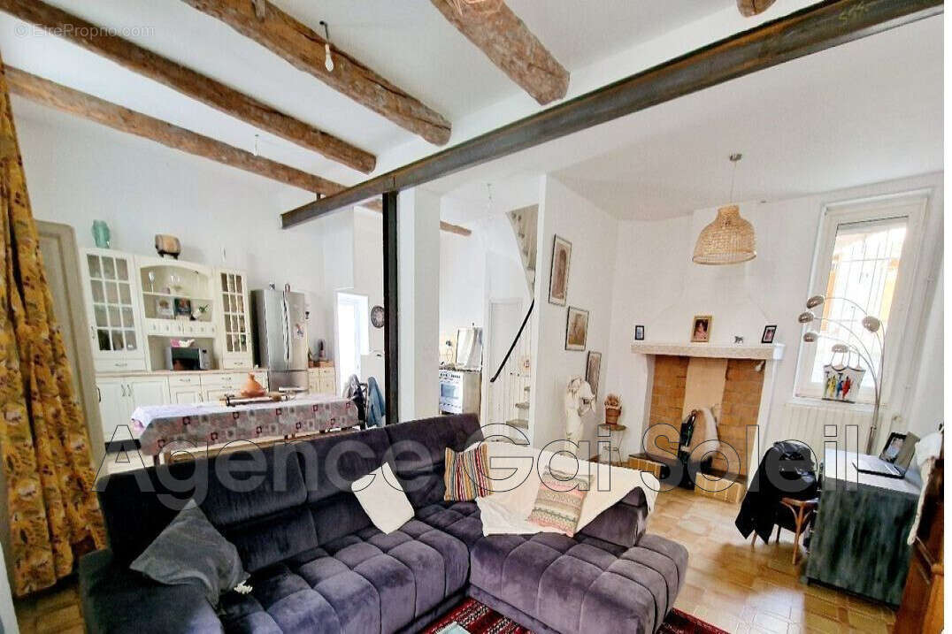 Maison à NISSAN-LEZ-ENSERUNE