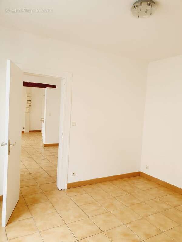 Appartement 200 m² à Nogent-L'artaud  - photo 8