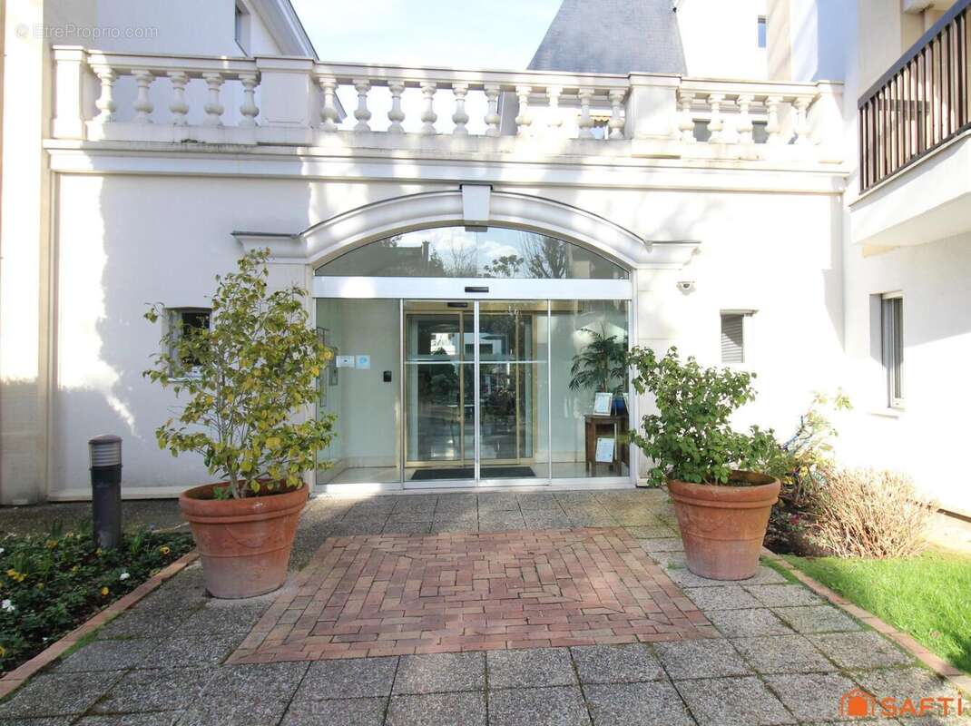 Photo 2 - Appartement à BOURG-LA-REINE