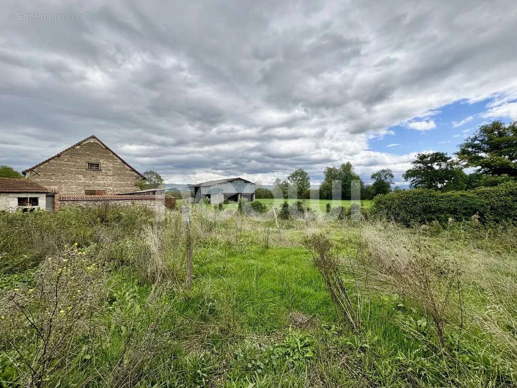 Maison à SAINT-PRIEST-BRAMEFANT