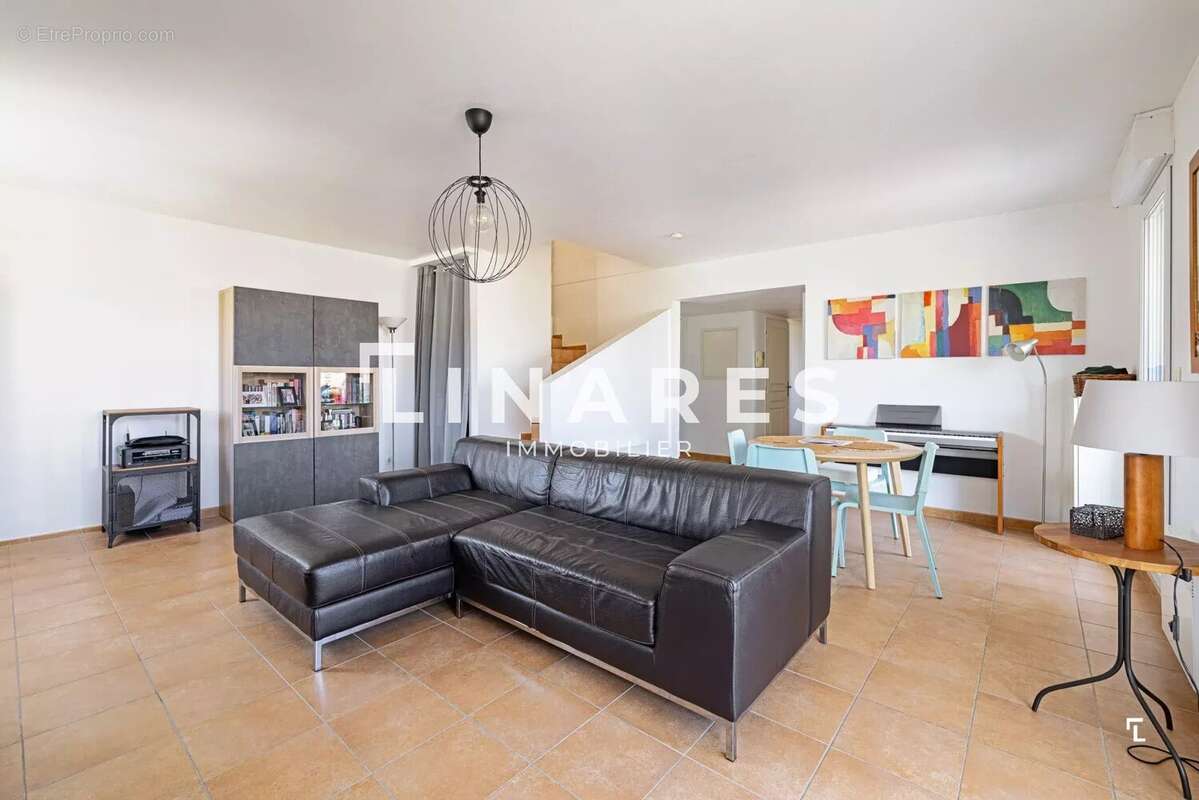 Appartement à MARSEILLE-9E