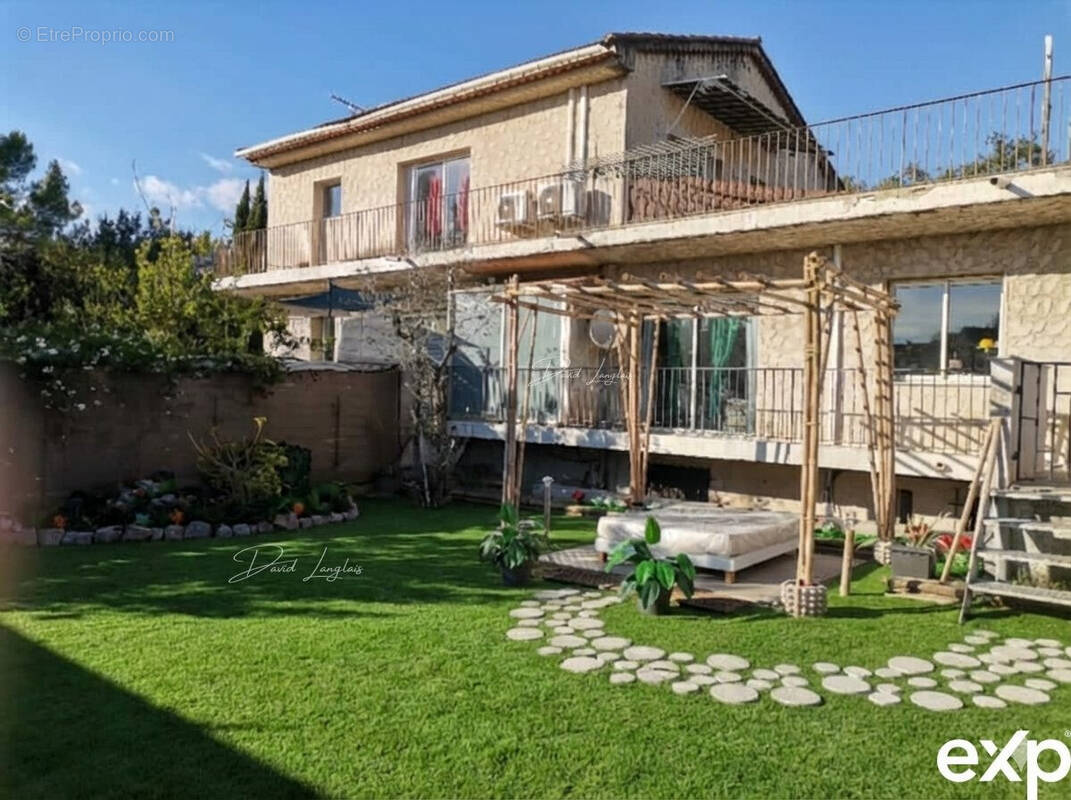 Appartement à MOUGINS