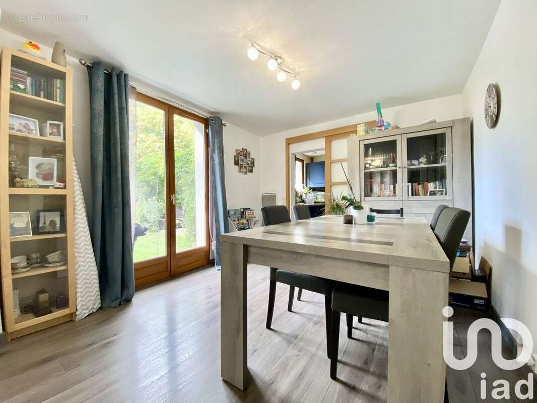 Photo 2 - Maison à VILLEBON-SUR-YVETTE