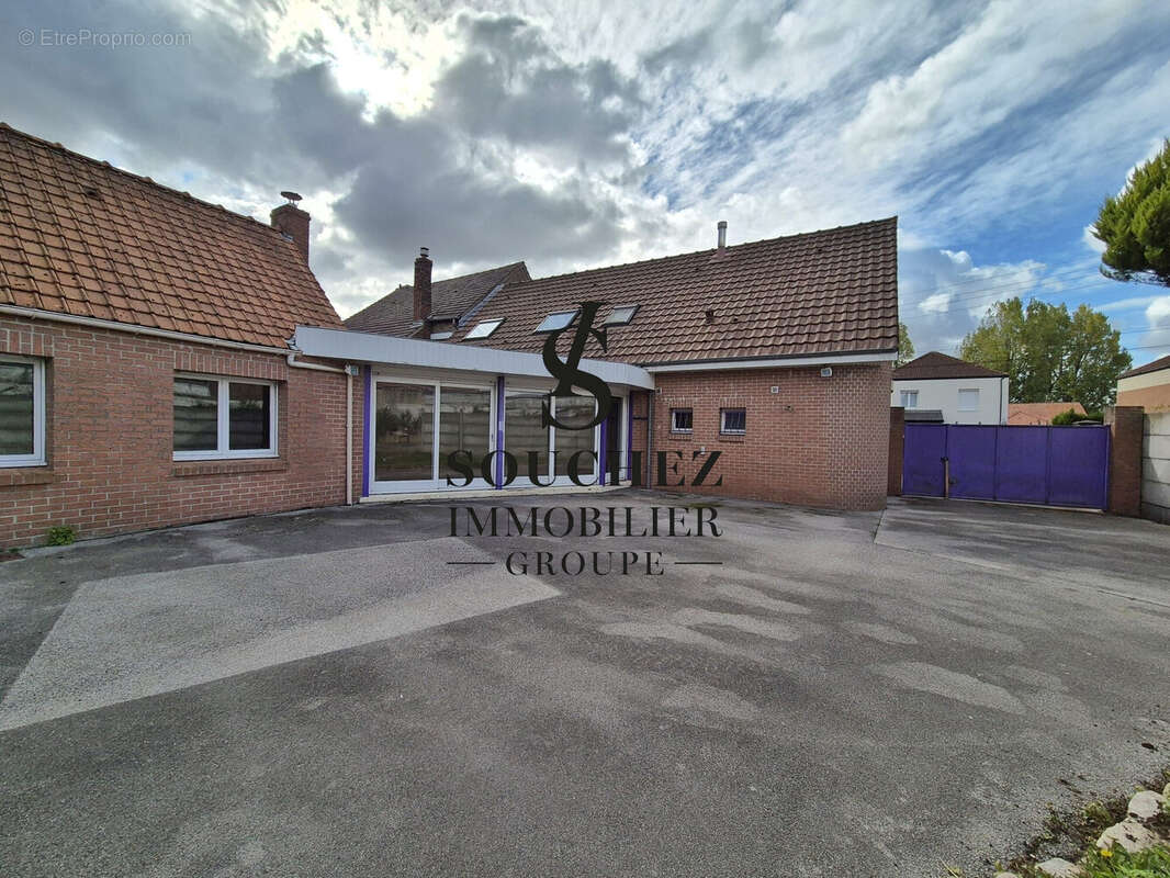 Appartement à HERSIN-COUPIGNY