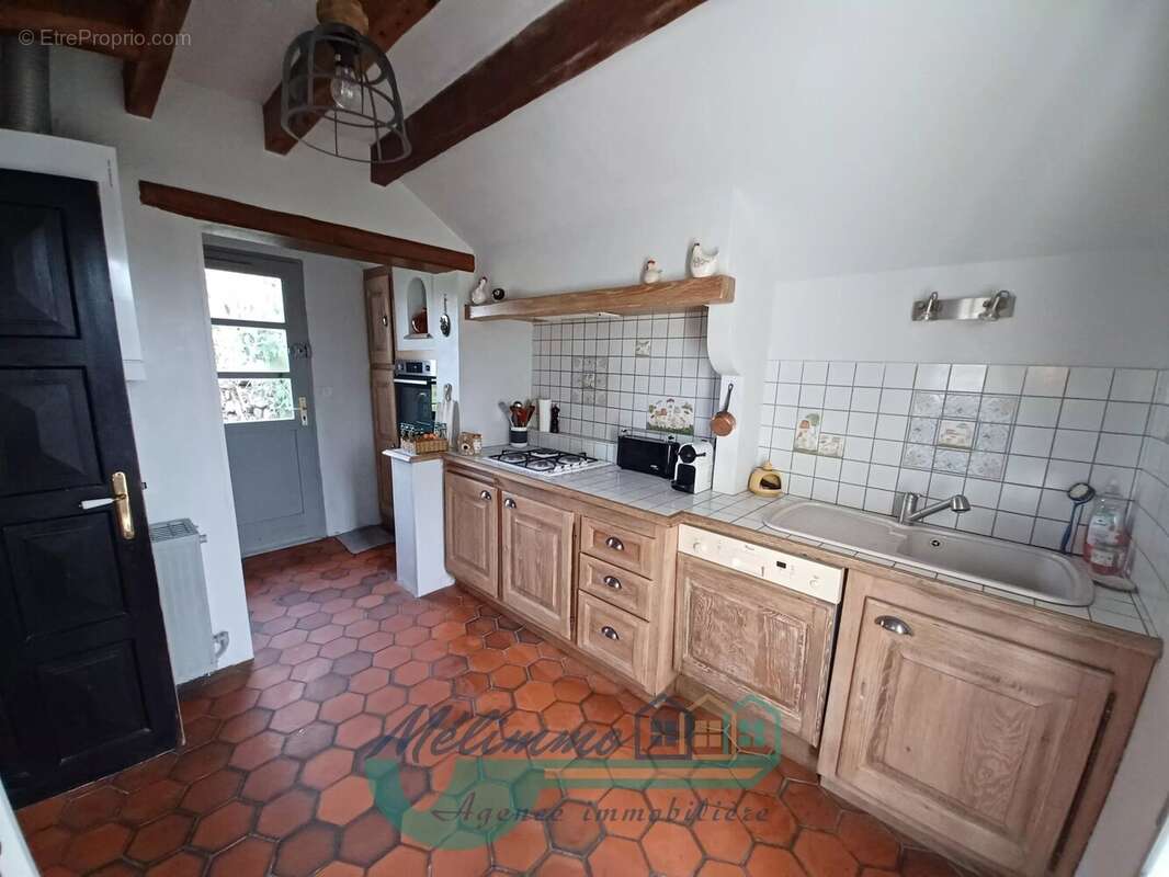 Maison 96 m² à Champcevrais  - photo 3