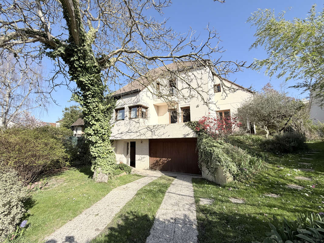 Maison à RUEIL-MALMAISON