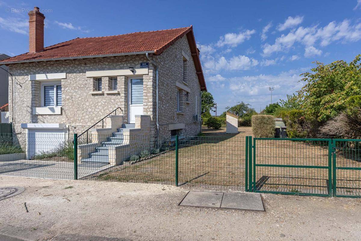 Maison à SALBRIS