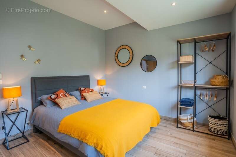 Maison à SOLLIES-TOUCAS